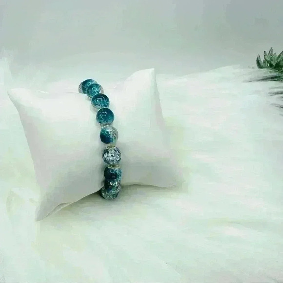 Gradient Blue Ice with Gold specks beaded Bracelet - Picture 2 of 4